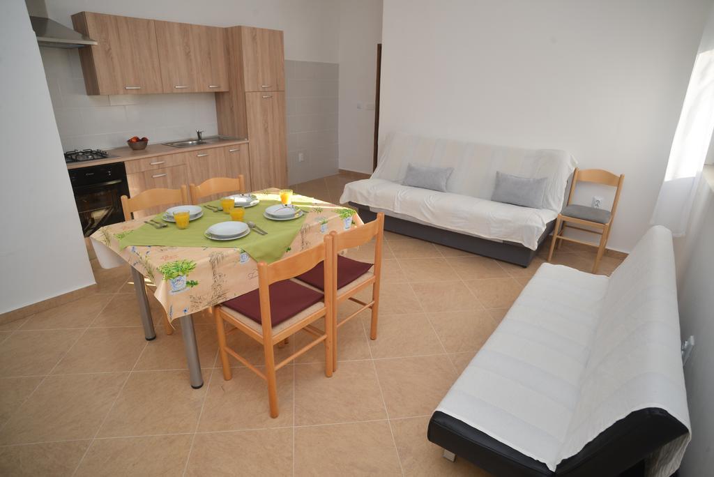 Apartments Lavanda Турань Екстер'єр фото
