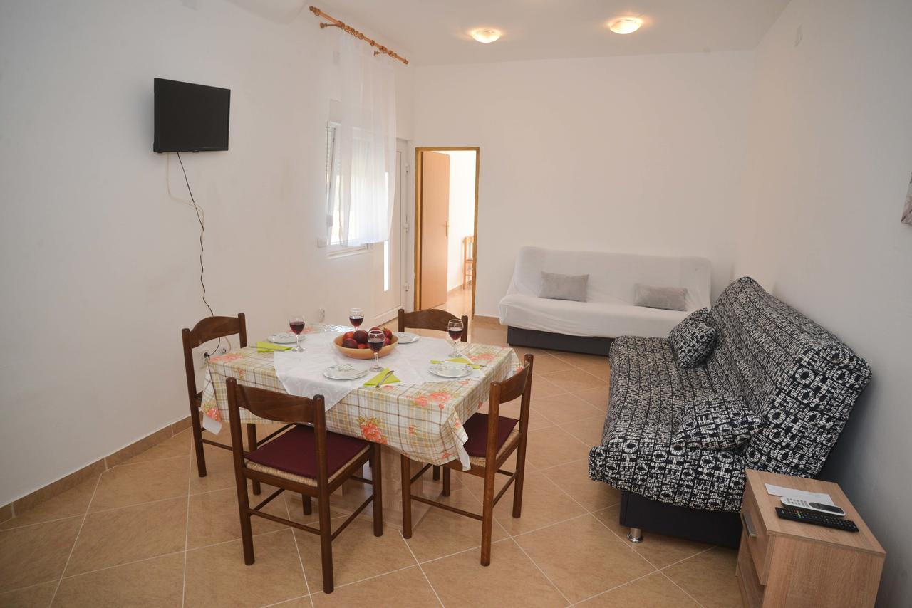 Apartments Lavanda Турань Екстер'єр фото