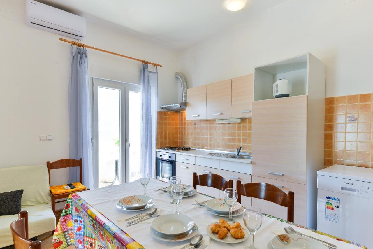Apartments Lavanda Турань Екстер'єр фото