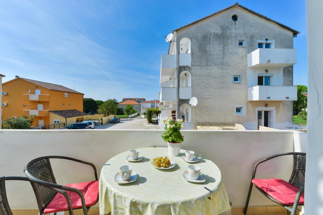 Apartments Lavanda Турань Екстер'єр фото