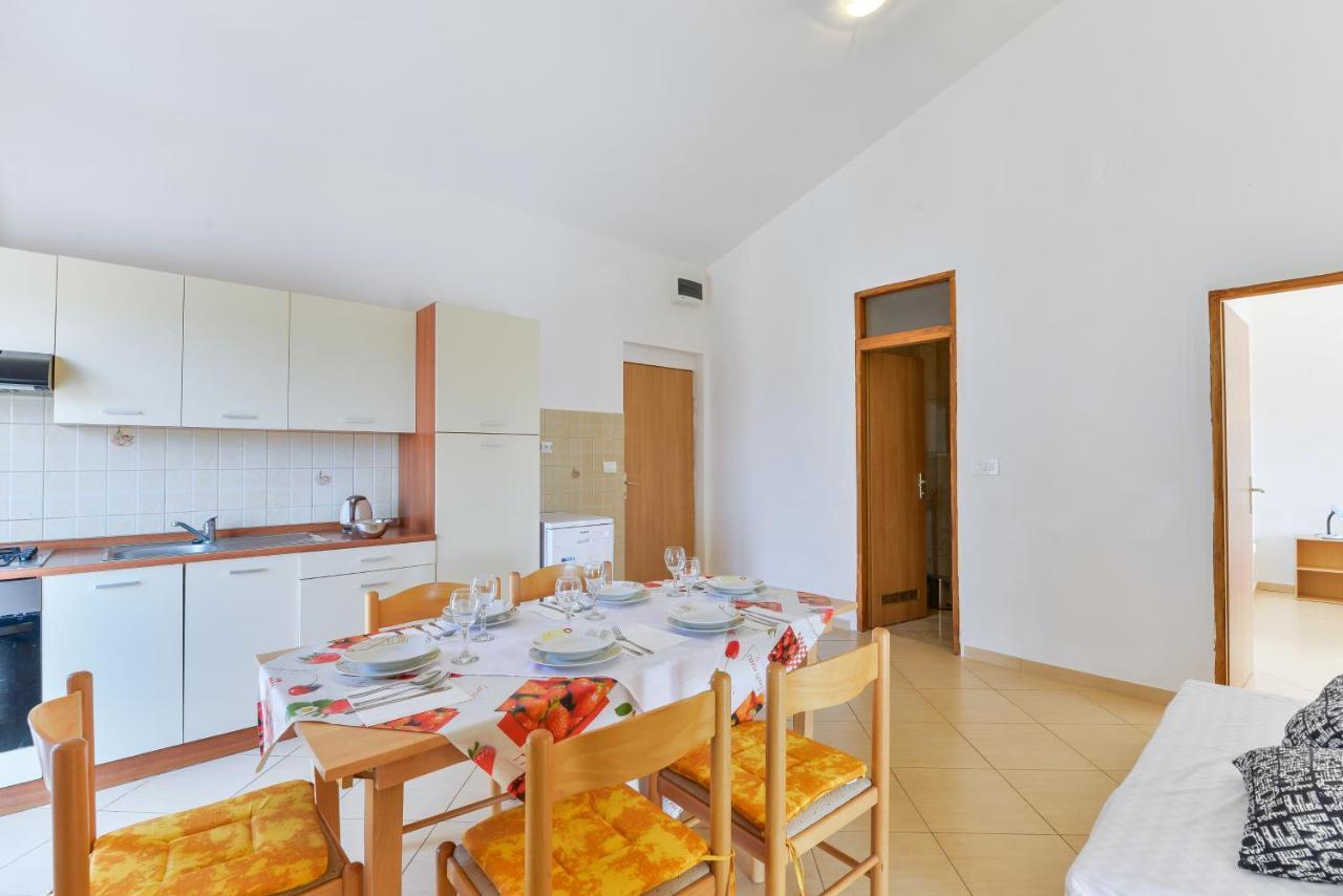 Apartments Lavanda Турань Екстер'єр фото