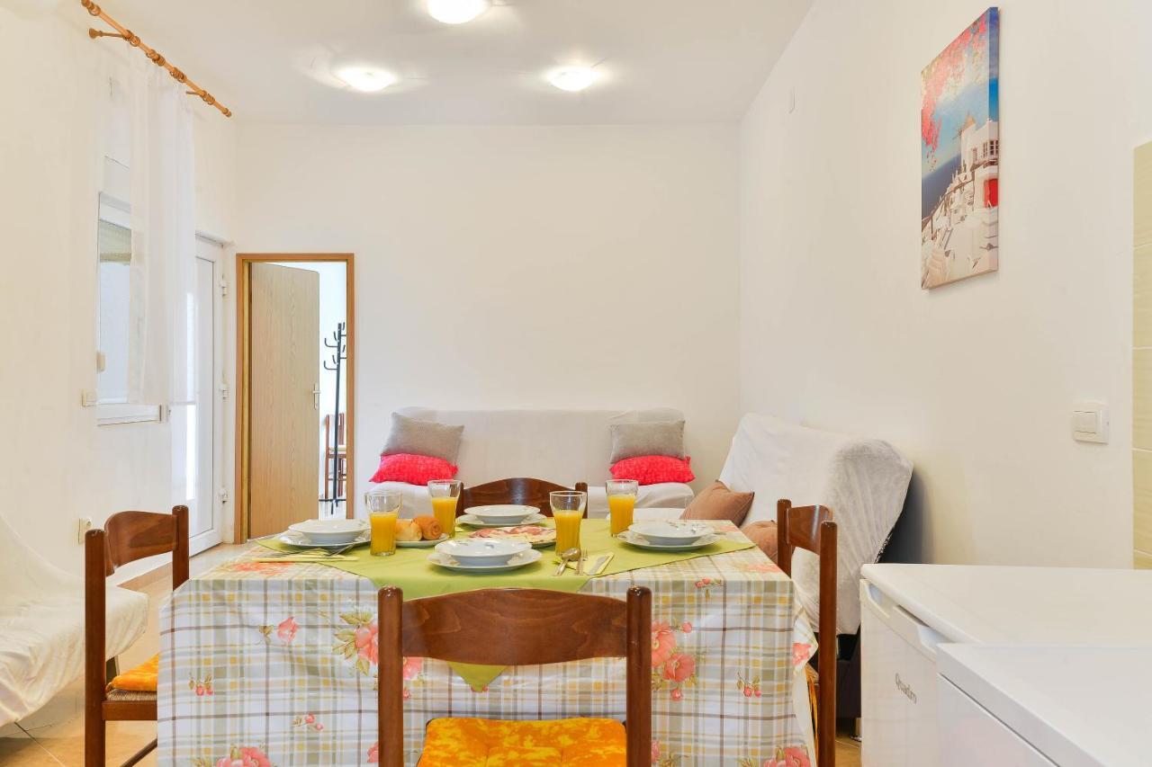 Apartments Lavanda Турань Екстер'єр фото