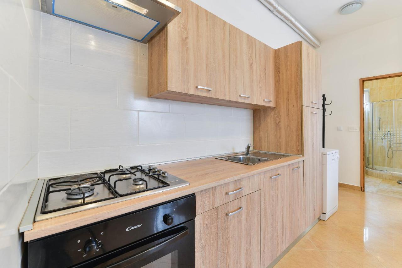 Apartments Lavanda Турань Екстер'єр фото