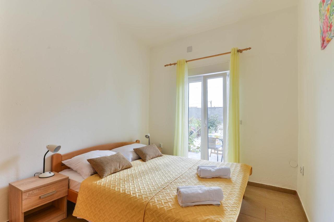 Apartments Lavanda Турань Екстер'єр фото